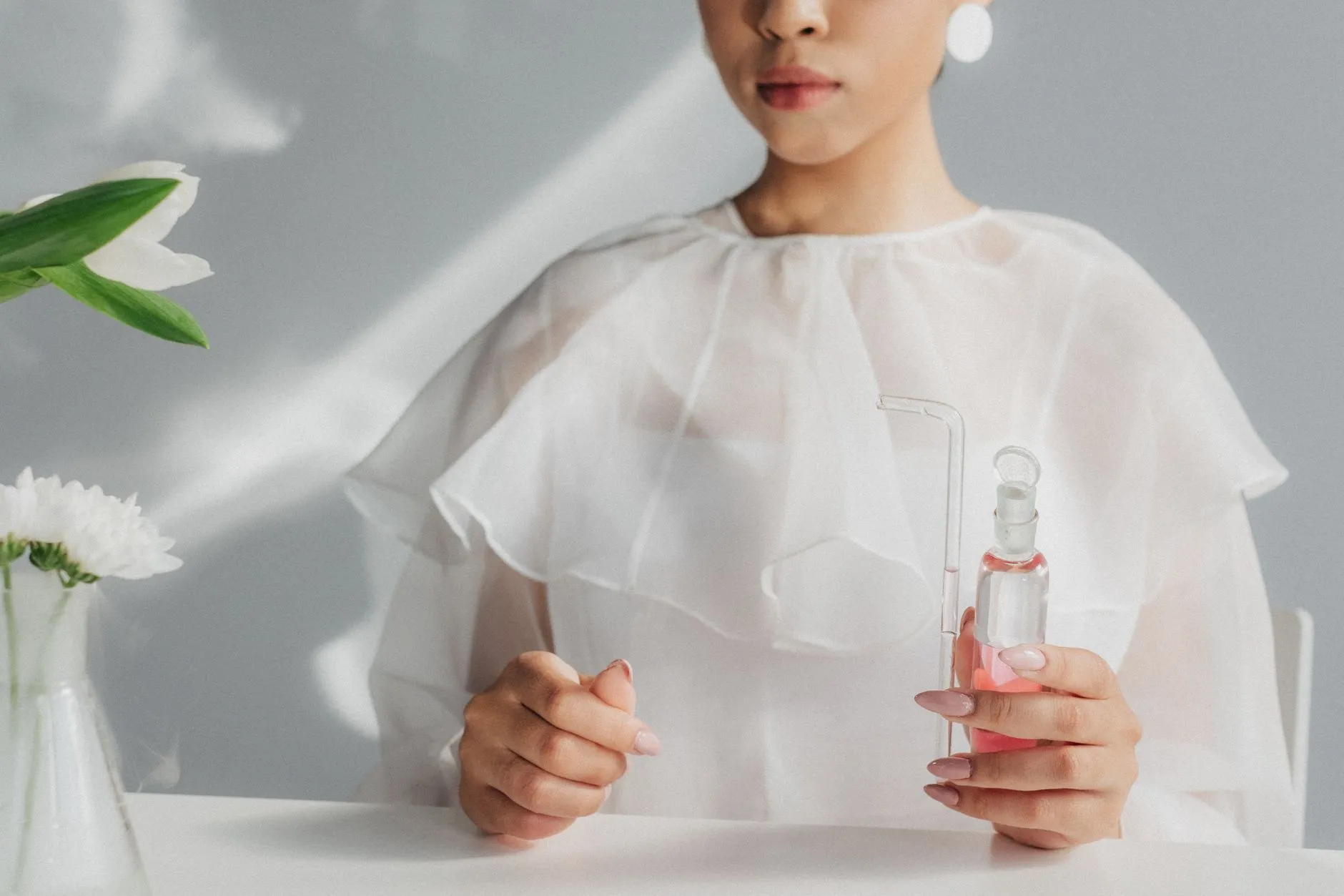 2024年女装批发市场趋势与霖蒿服装供应链优势解析