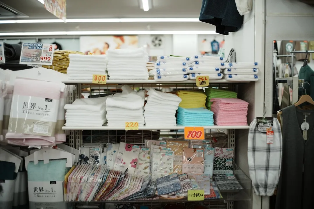 上海霖蒿服装2025年春季女装批发款式趋势与价格行情分析正文配图 2