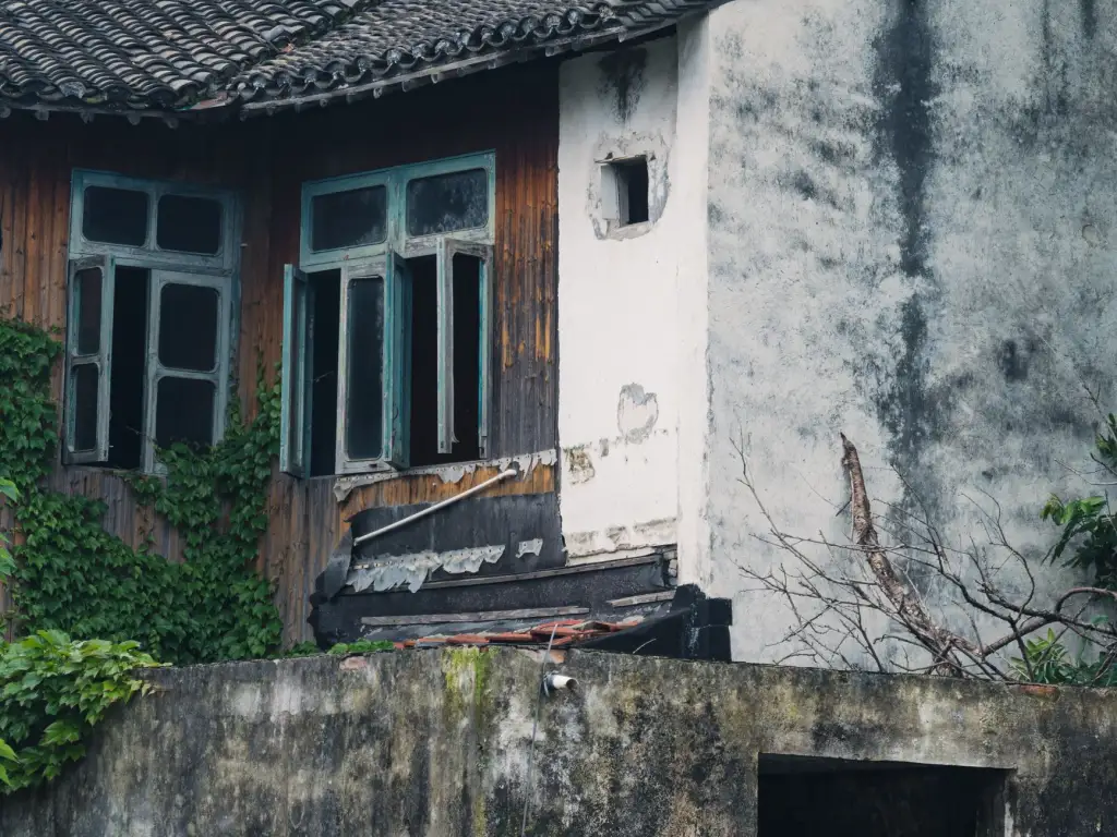 服装设计公司如何通过女装批发与加盟方案降低零售商采购成本